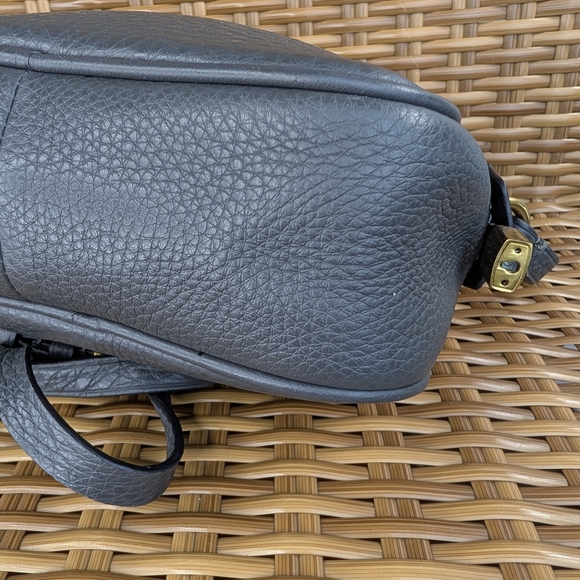 J. Crew Signet Gray Pebbled Leather Crossbody Shoulder Bag Lock & Key NWT - Picture 11 of 16